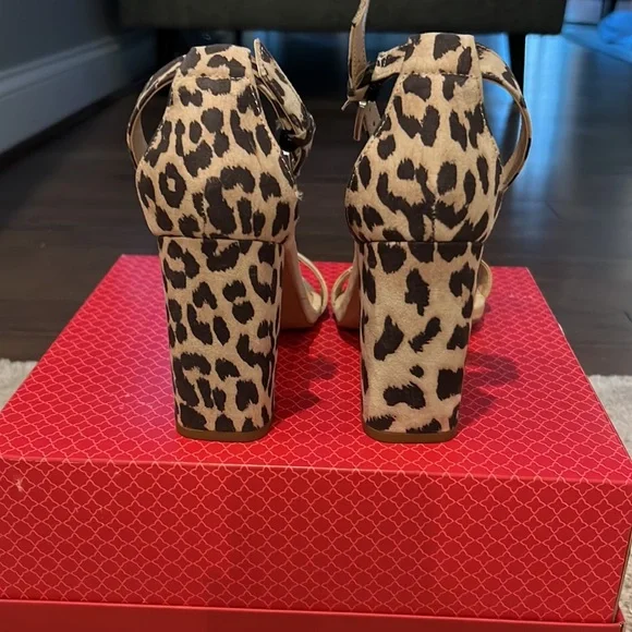 New York and Company Ankle Strap Heel - Picture 4 of 9